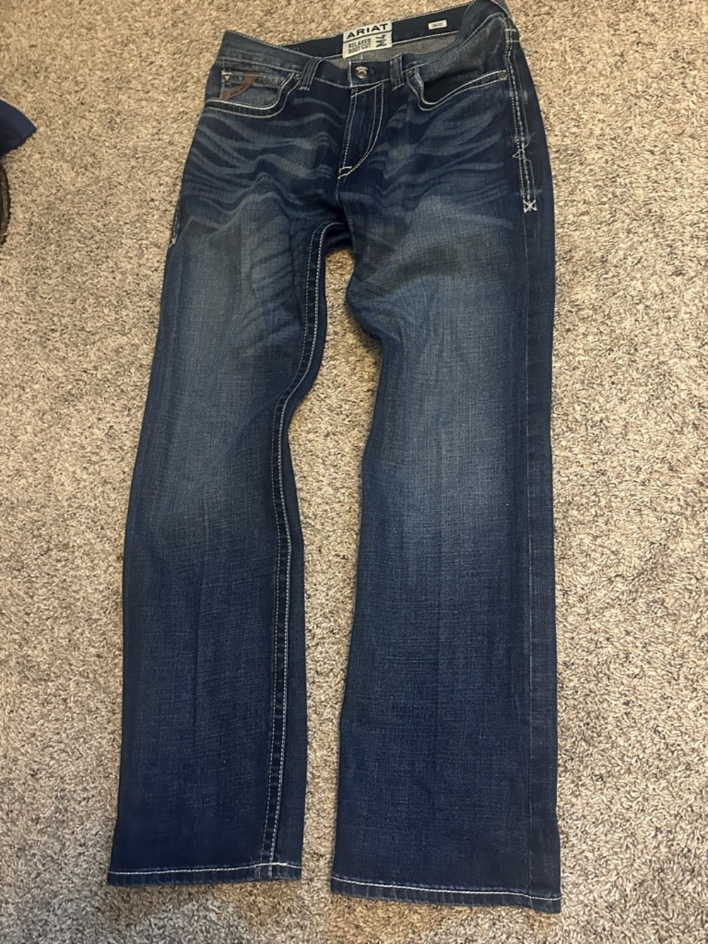 Men’s Ariat Relaxed Boot Cut Jeans in Dark Indigo - Picture 3 of 5